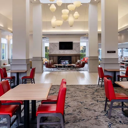 Hilton Garden Inn Bakersfield-3