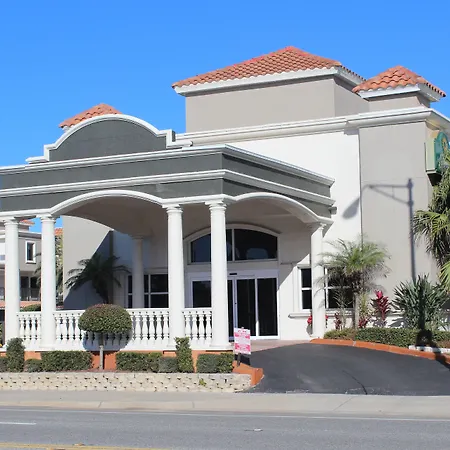La Quinta By Wyndham Oceanfront Daytona Beach-2