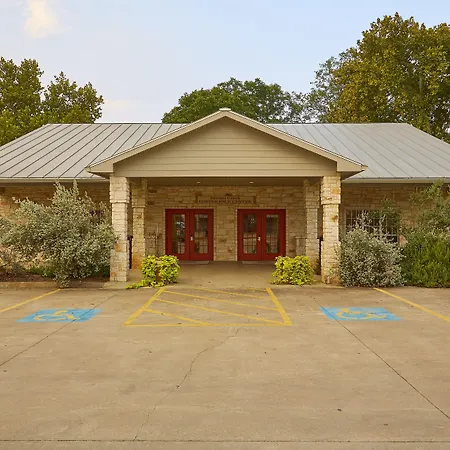 Fredericksburg Inn And Suites-3