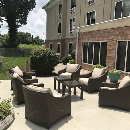 Holiday Inn Express Hotel & Suites High Point South By Ihg-3