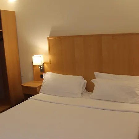 B&B HOTEL Calenzano First-2
