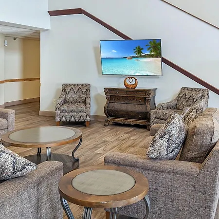 Estherville Hotel & Suites-3