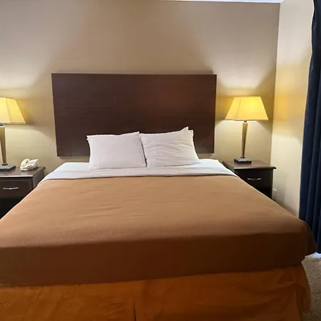 Clinton Inn & Suites-3