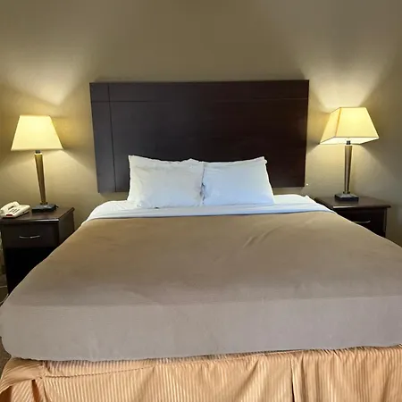 Clinton Inn & Suites-2