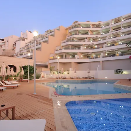 Macaris Suites & Spa-3