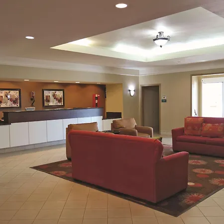 La Quinta By Wyndham Seguin-3
