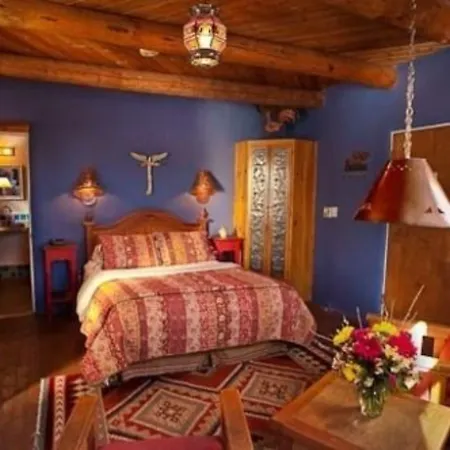 The Parador Farmhand 1 Downtown-2