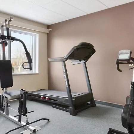 Travelodge By Wyndham Baie Comeau-2