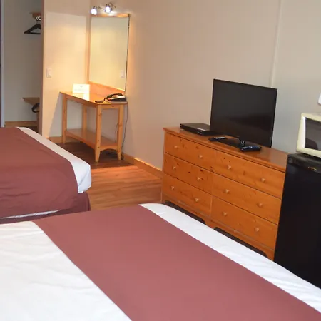 Canadas Best Value Inn- Riverview Hotel-3