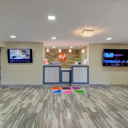 Westbridge Inn And Suites-2