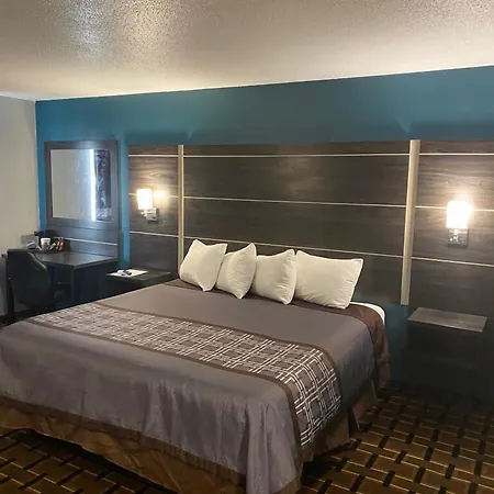 Faribault Hometown Inn & Suites-2