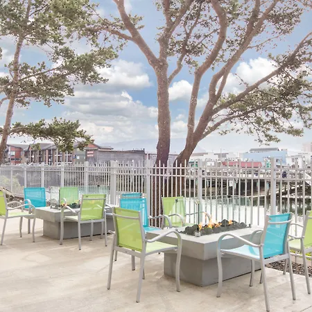 Holiday Inn Express Hotel & Suites Seaside Convention Center By Ihg-2