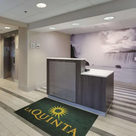 La Quinta By Wyndham Batavia-3