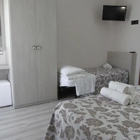 Hotel Stefan Room & Breakfast-3