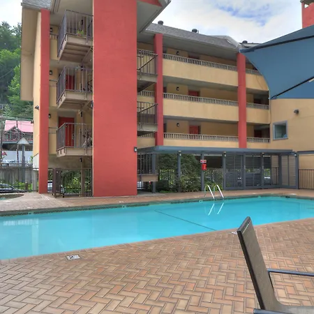 Gatlinburg River Inn-2