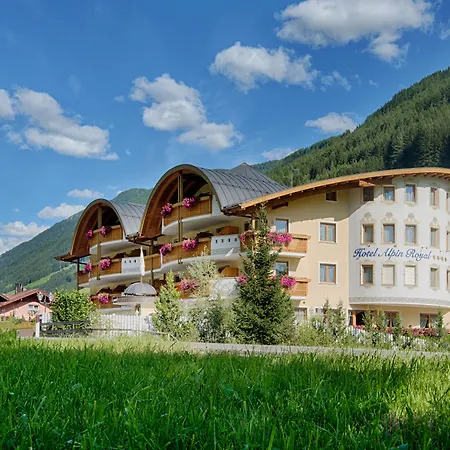 Wellness Refugium & Resort Hotel Alpin Royal - Small Luxury Hotels Of The World-3