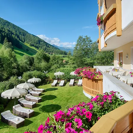 Wellness Refugium & Resort Hotel Alpin Royal - Small Luxury Hotels Of The World-2