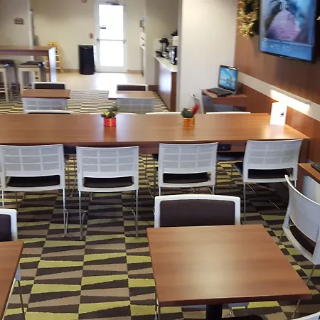 Microtel Inn & Suites By Wyndham Bellevue-3