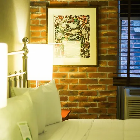 Hotel Champlain-3