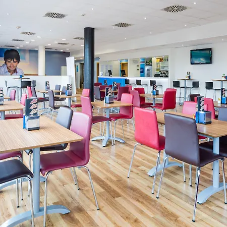Travelodge Barcelona Fira-2