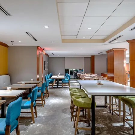 Hilton Garden Inn Tysons Corner-2