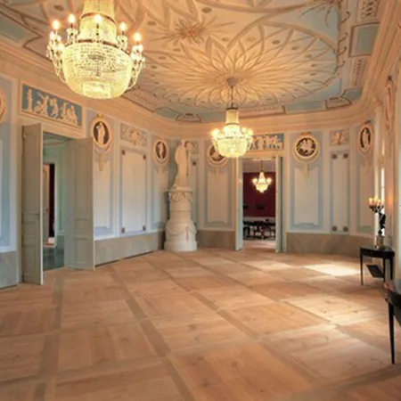 Hotel Schloss Neuhardenberg-2