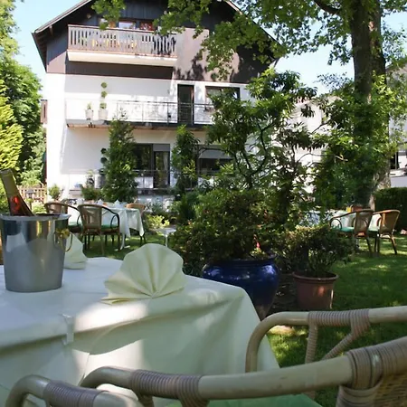 Buchnas Landhotel Saarschleife-3