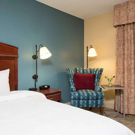Hampton Inn & Suites Bloomington-Normal-3