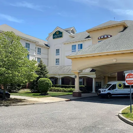 La Quinta By Wyndham Islip - Macarthur Airport-3
