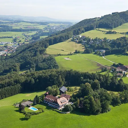 Hotel Schöne Aussicht-3