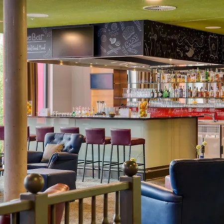 Hilton Garden Inn Stuttgart Neckarpark-3