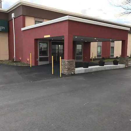 Quality Inn Near Pimlico Racetrack-3