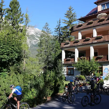 Boutique Hotel Villa Blu Cortina D'Ampezzo-3