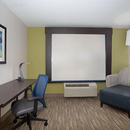 Holiday Inn Express Hotel & Suites Longmont By Ihg-3