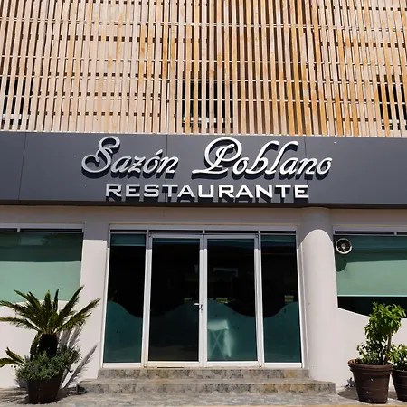 Hotel Plaza Poblana-2