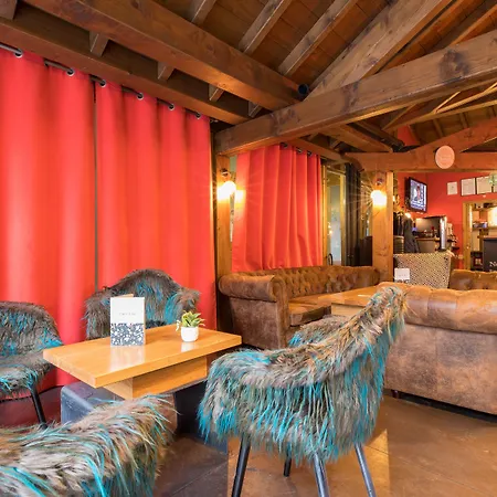 La maison rouge 3*-2
