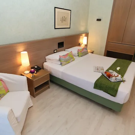 Hotel Forum-2