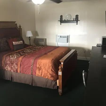 Longhouse Lodge Motel-2