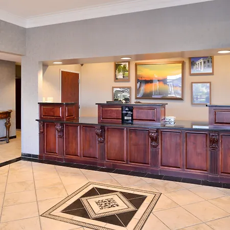 Best Western Plus Two Rivers Hotel & Suites-3