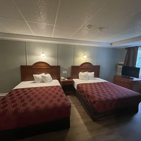 Super 8 By Wyndham Pembroke-3