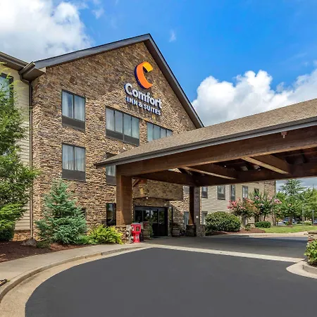 Comfort Inn & Suites Blue Ridge-3