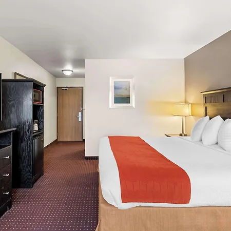 Best Western Legacy Inn & Suites Beloit/South Beloit-3