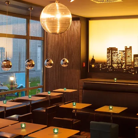 Motel One Frankfurt-East Side-2