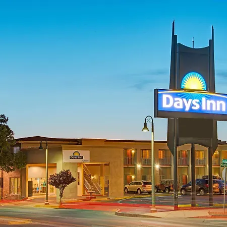 Days Inn By Wyndham Albuquerque Downtown-2