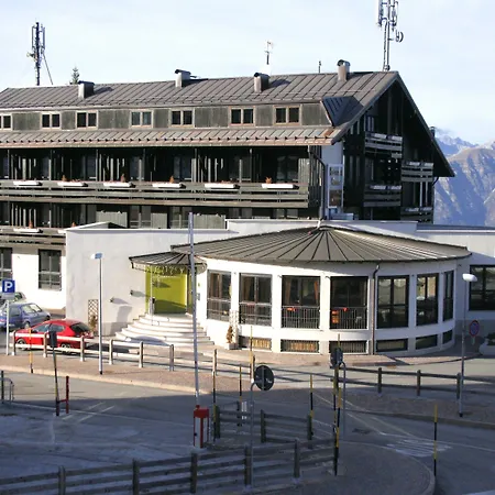 Hotel Dolomiti Chalet-2