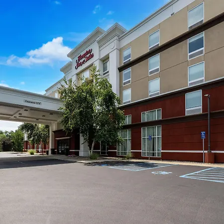 Hampton Inn & Suites Poughkeepsie-2