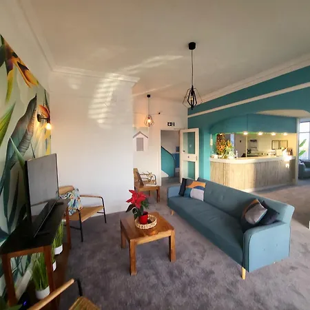 Beach Hotel Torbay B&B-3