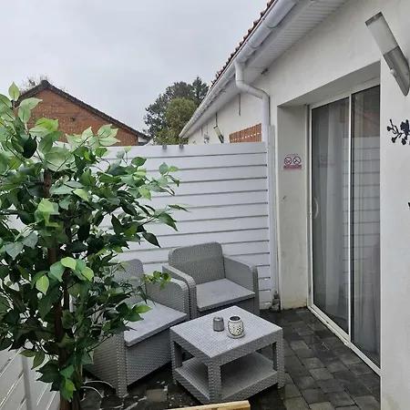 Suite romantique avec jacuzzi privatif escapade à deux-2