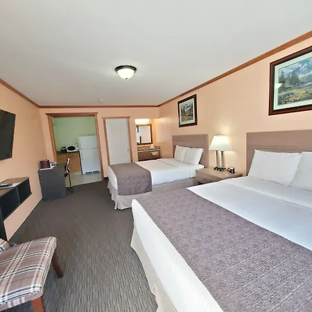 Travelodge By Wyndham Golden Sportsman Lodge-2