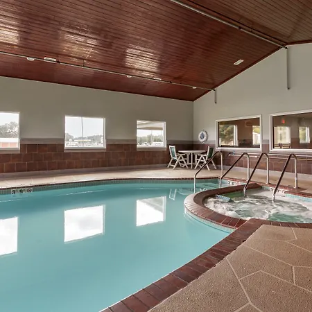 Quality Inn Redgranite-2
